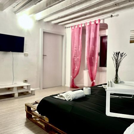 Genova Centro Affittacamere- Bagno In Comune 外观 照片