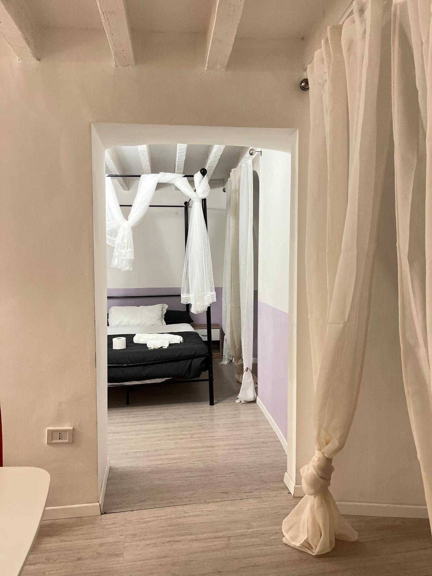 Genova Centro Affittacamere- Bagno In Comune 外观 照片