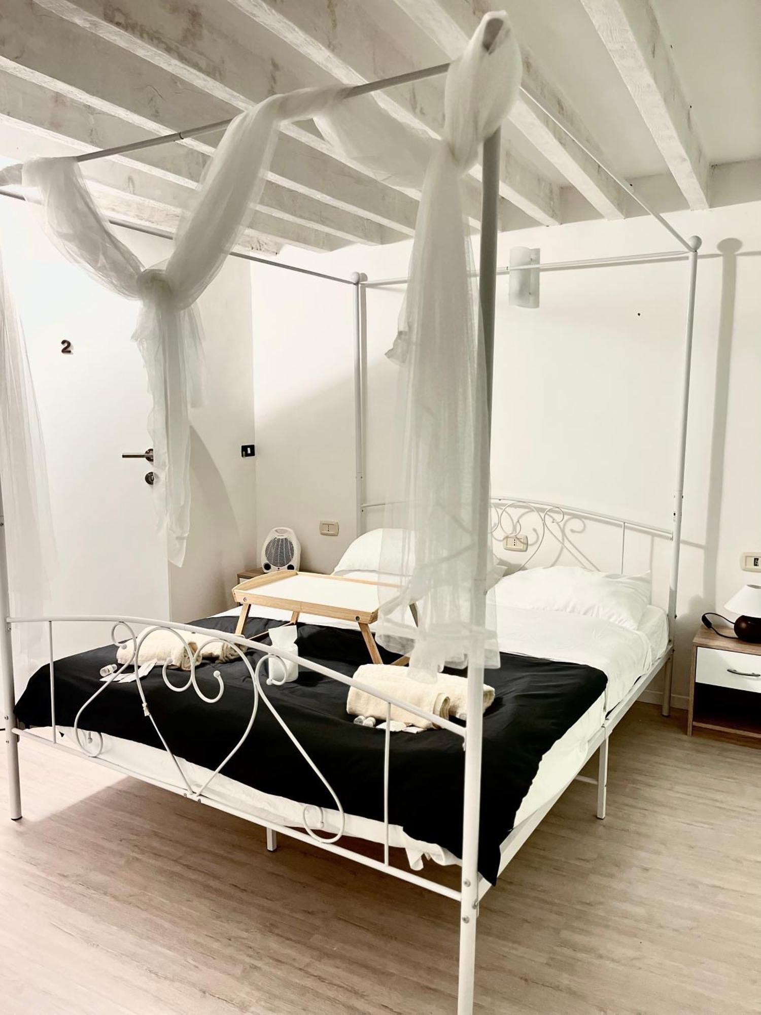 Genova Centro Affittacamere- Bagno In Comune 外观 照片