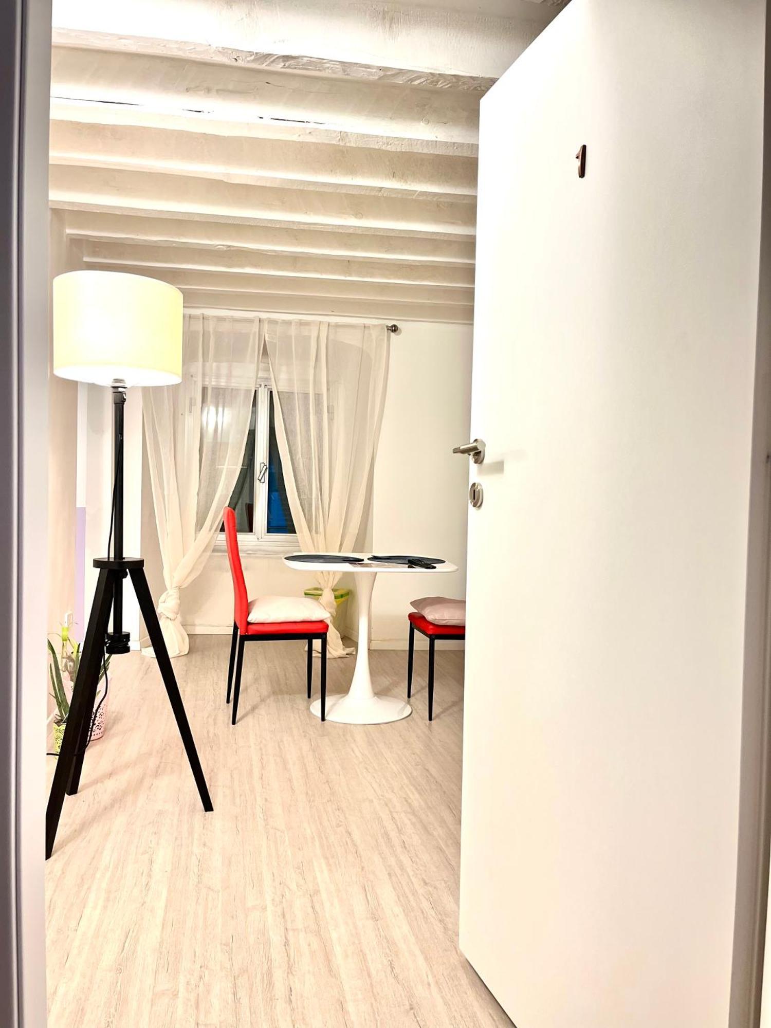 Genova Centro Affittacamere- Bagno In Comune 外观 照片
